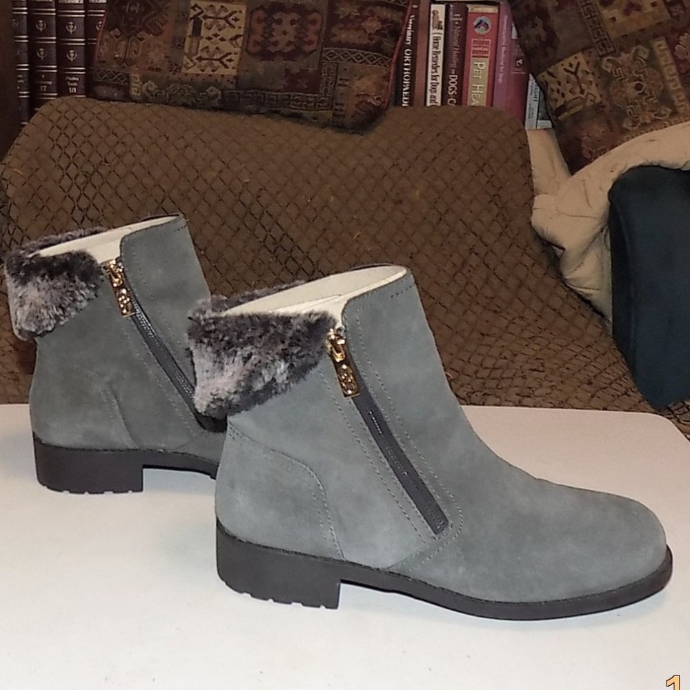 NWOT Cole Haan Quinney Waterproof Grey Suede Bootie US 8B